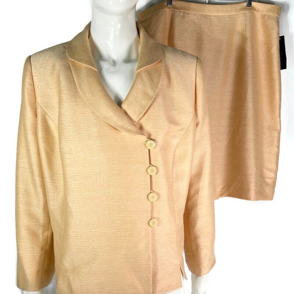 Nipon Boutique Women’s Suit Size 24W